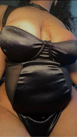 CURVYF4 NTASY — fotos e vídeos +18