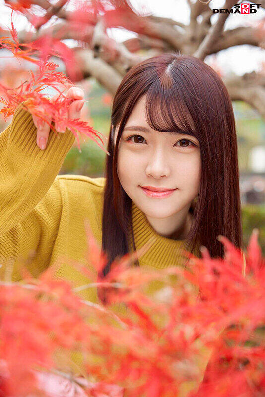 Akari Minase photo 6