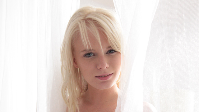 Elaina Raye photo 17