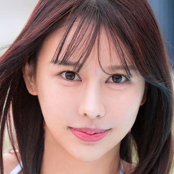 Momojiri Urara — fotos e vídeos +18