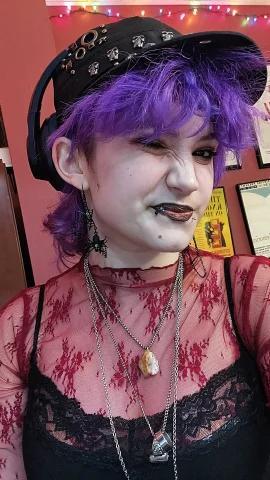 Priestess Aurelia — fotos e vídeos +18