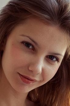 Emma Sweet photo 6