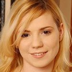 Yasmine Gold photo 37