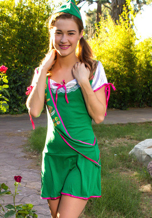 Alaina Dawson photo 13