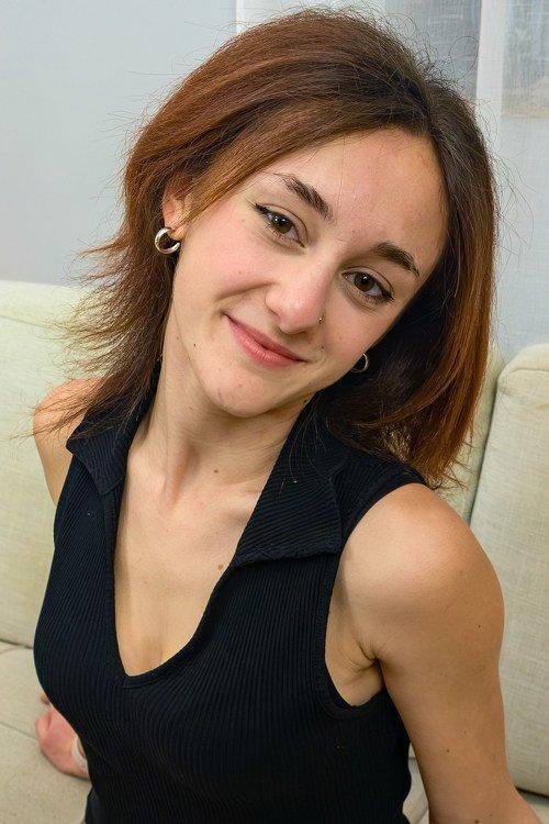 Rebecca Malatesta — fotos e vídeos +18