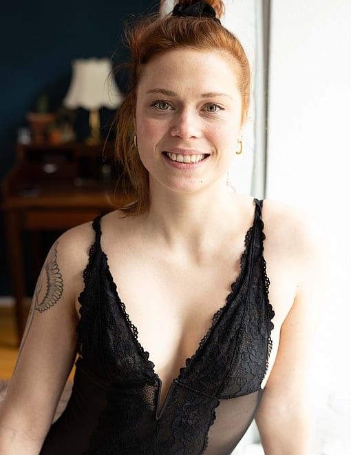 Sarah Kirsch — fotos e vídeos +18