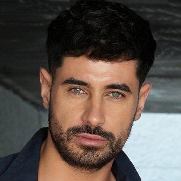 Mehdi M — fotos e vídeos +18