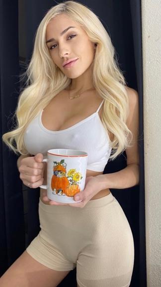 Frankie Jade — fotos e vídeos +18
