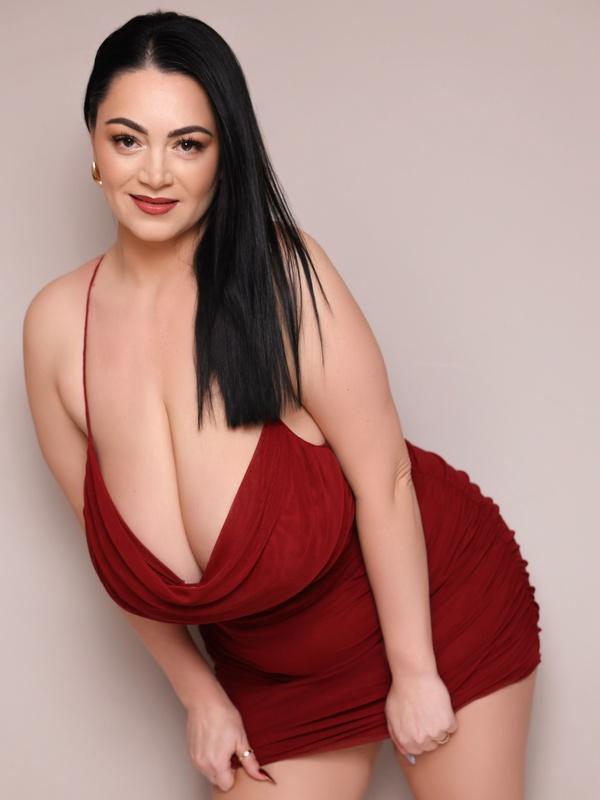 Klara Devine photo 6