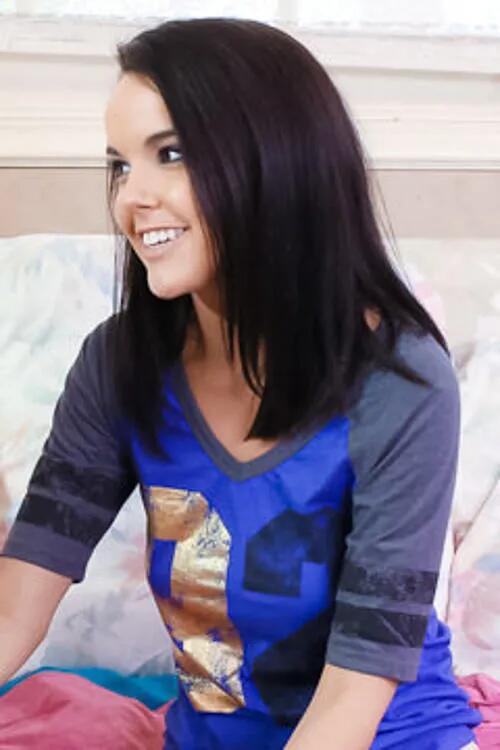 Dillion Harper photo 39