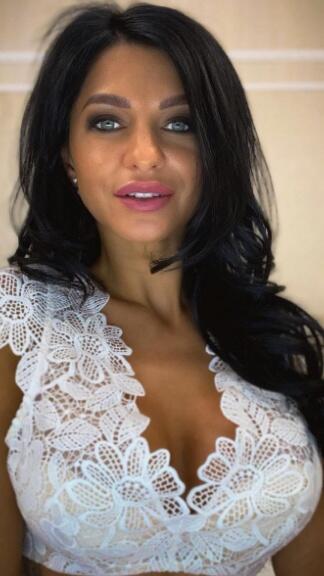 Anisyia — fotos e vídeos +18