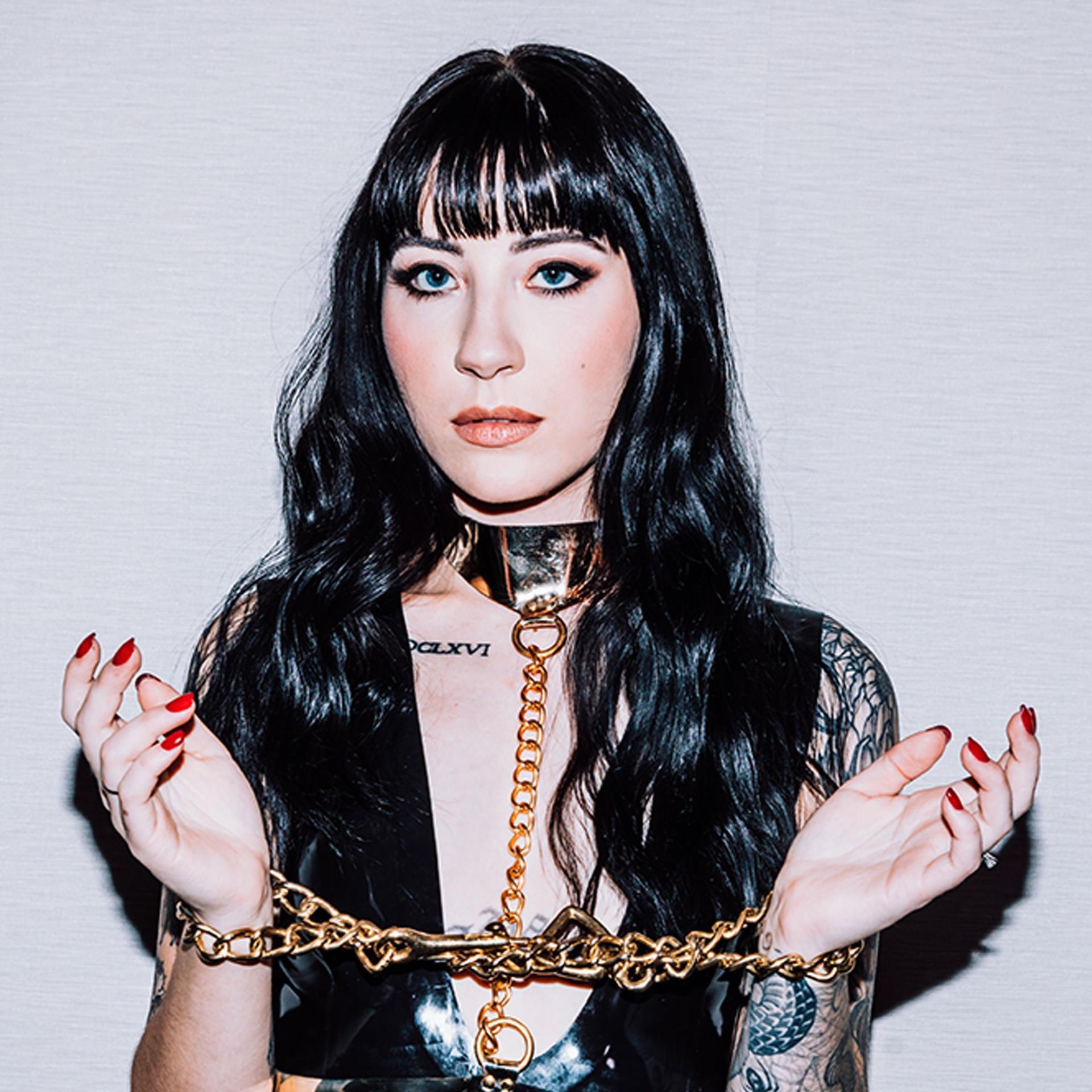 Charlotte Sartre photo 8