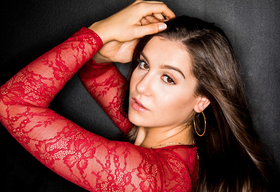 Kasey Warner photo 9