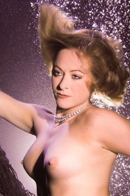 Joanne Bache — fotos e vídeos +18