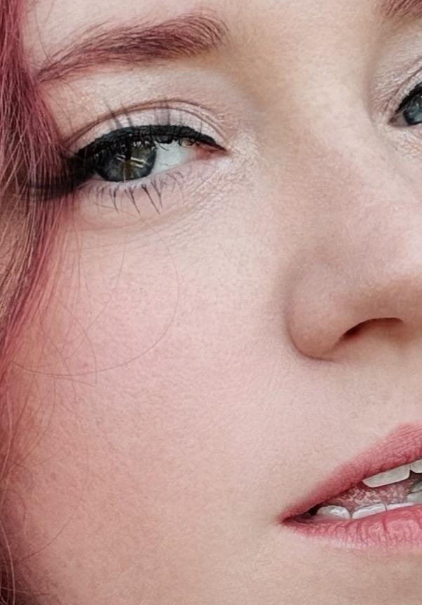 Anna Lally — fotos e vídeos +18