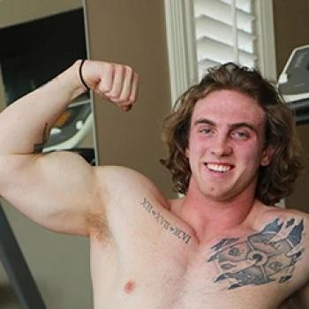 Dustin Reynolds photo 2