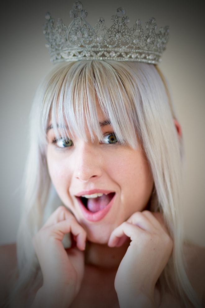 Jessie Saint photo 1