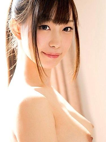Akari Mitani photo 5
