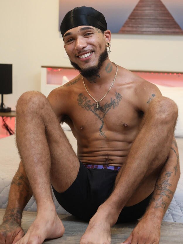 Savage Momo X — fotos e vídeos +18