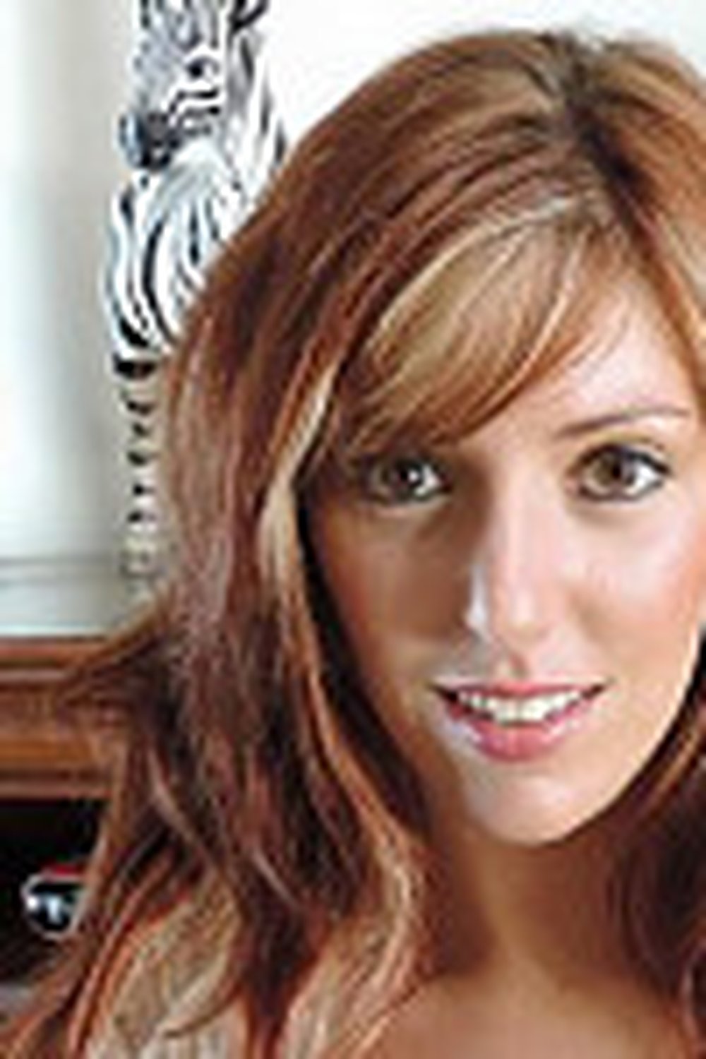 Lauren Phillips photo 26