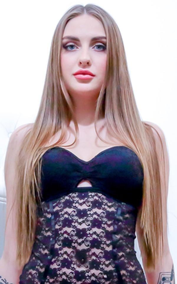 Lena Reif photo 16