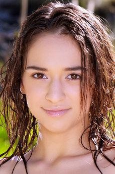 Sara Luvv photo 47