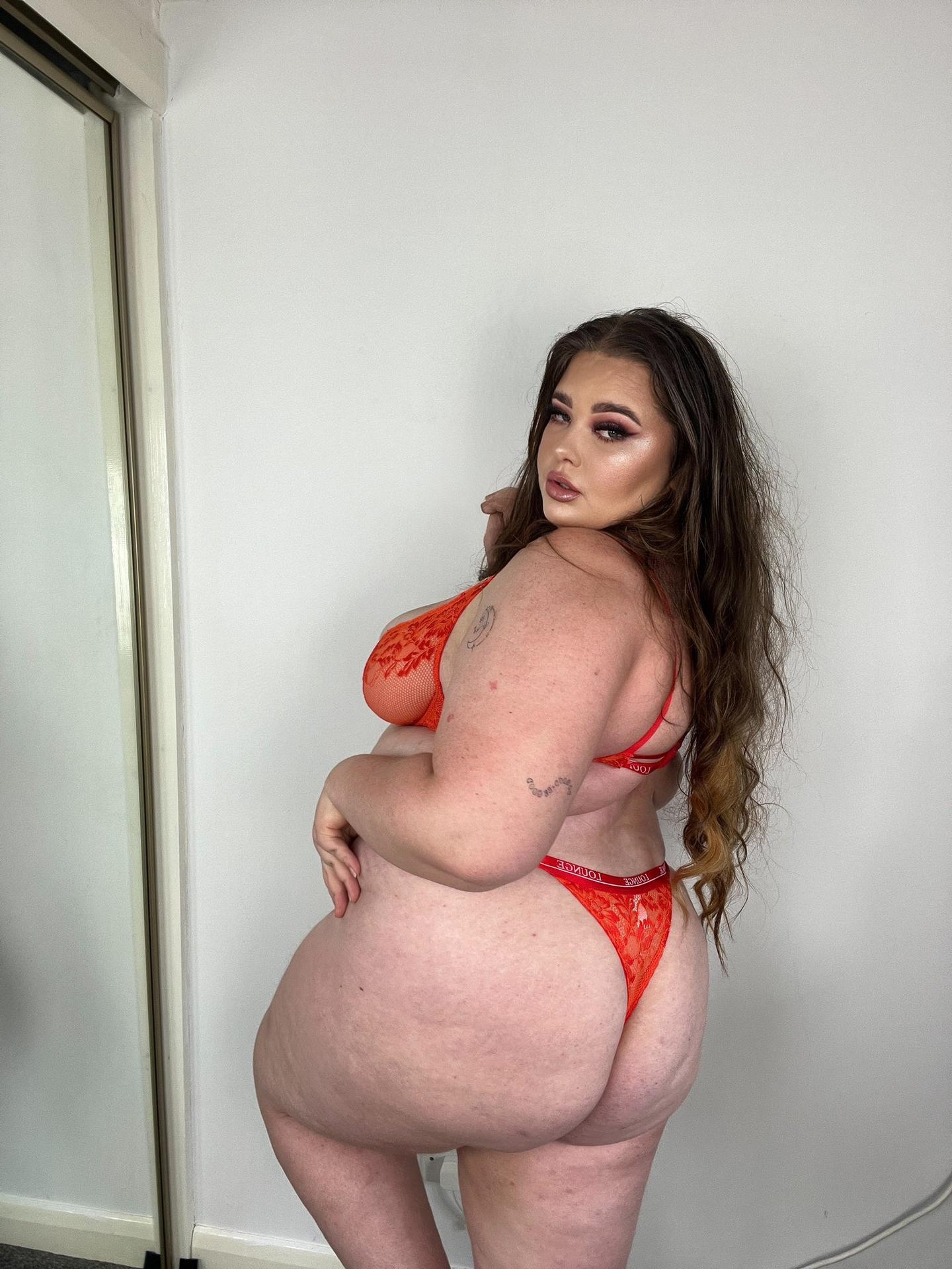 Jenny Love photo 1