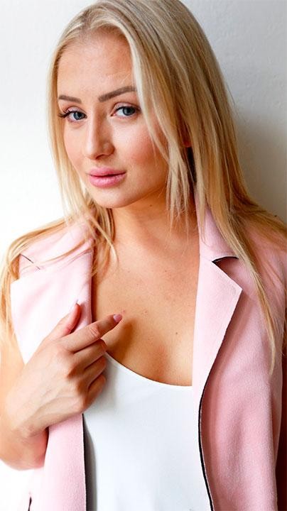 Cayla Lyons photo 41
