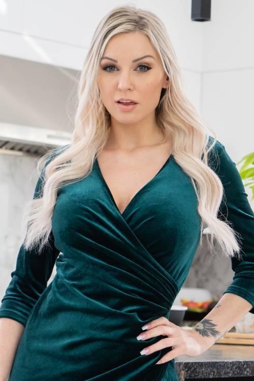 Kenzie Taylor photo 53