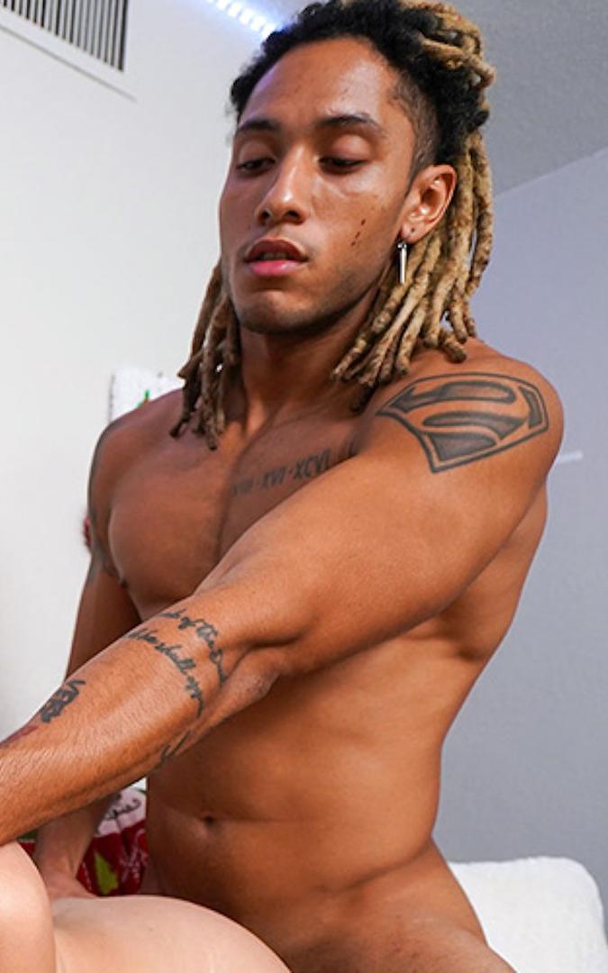 Derek Savage photo 5