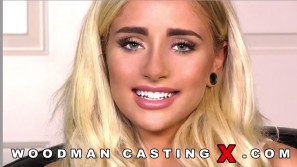 Naomi Woods photo 45