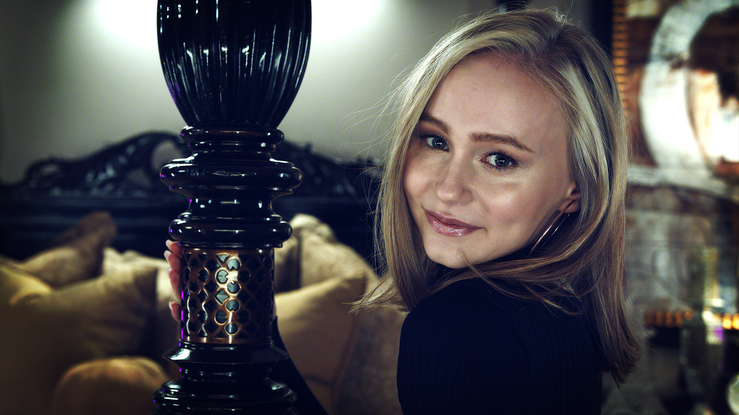 Alicia Williams photo 3
