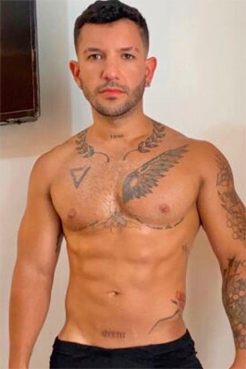 Adam Caste photo 2