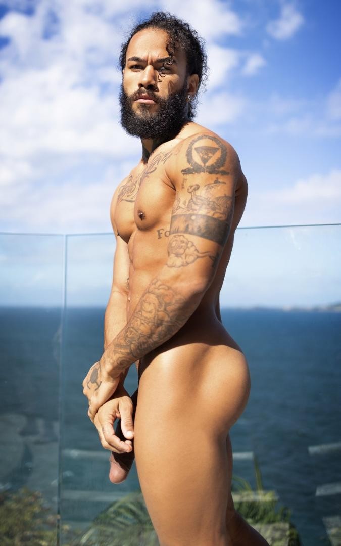 Andy Rodrigues photo 2