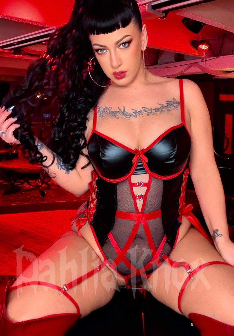 Dahlia Knox — fotos e vídeos +18