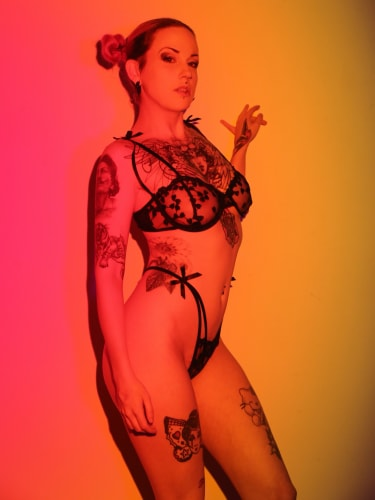Lady Lazarus photo 4