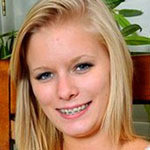 Elaina Raye photo 45