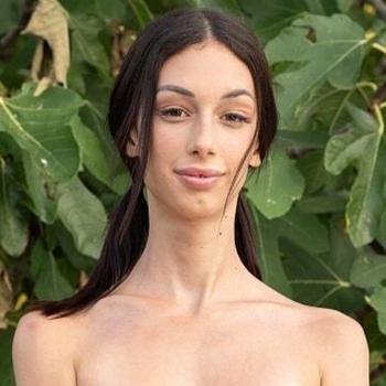 Shania Vega photo 4