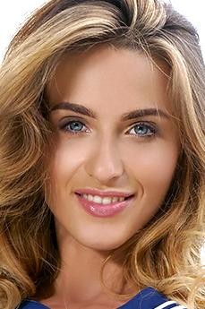 Cara Mell photo 10