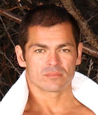 Arik Travis photo 3