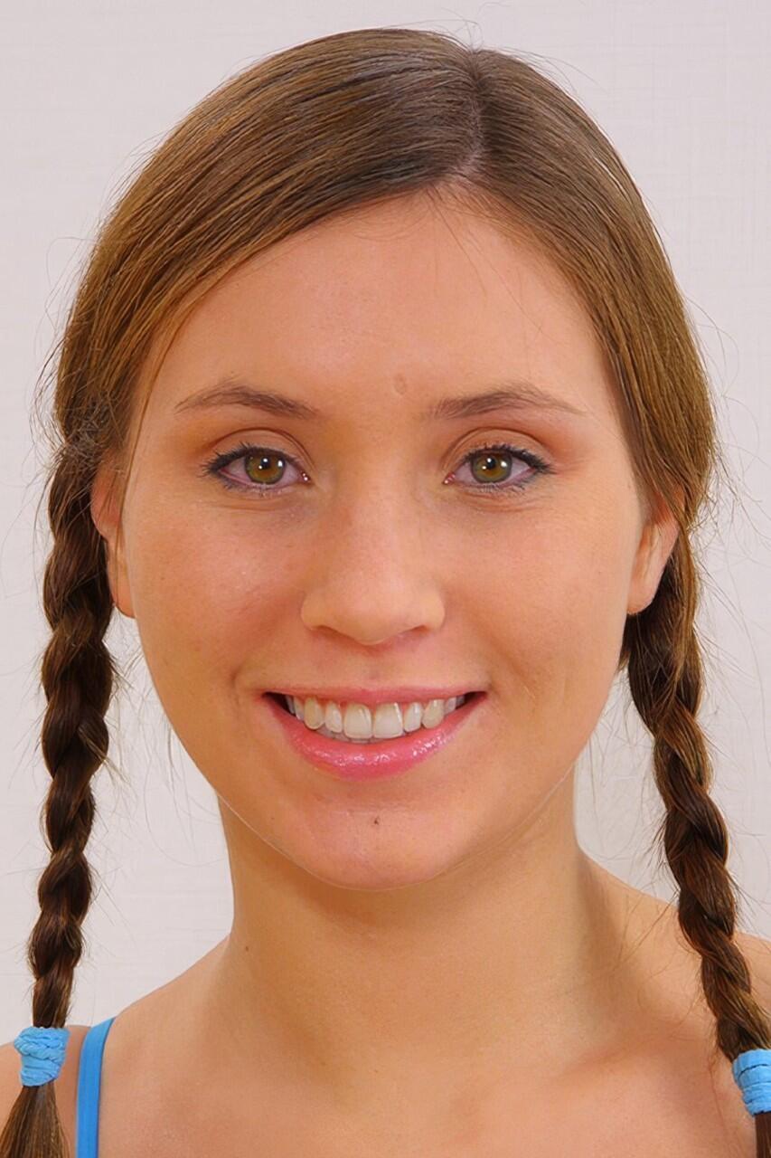 Adelle Reed photo 2