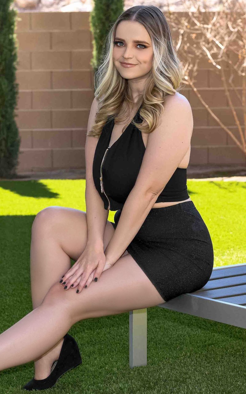 Codi Vore photo 3