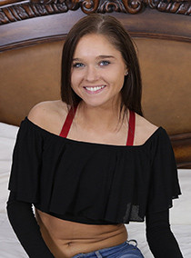 Zoe Bloom photo 44