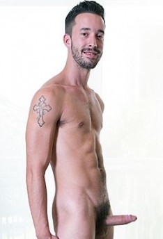 Isaac Hardy photo 5