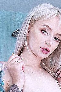 Leah Meow - profil actrice