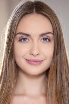 Lena Reif photo 23