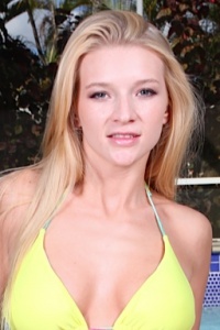 Addison Avery photo 15