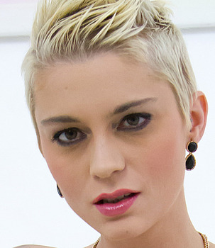 Mila Milan photo 5