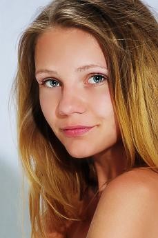 Elina De Leon photo 20