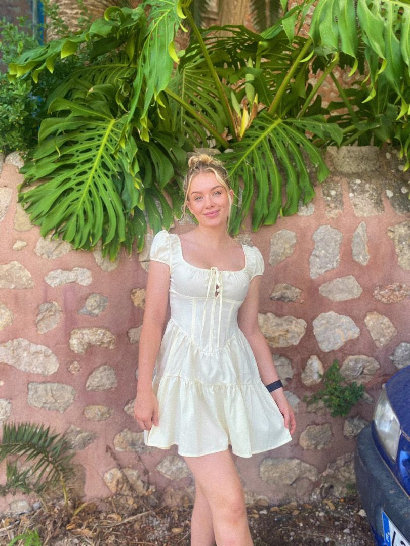 Amber Odonnell — fotos e vídeos +18